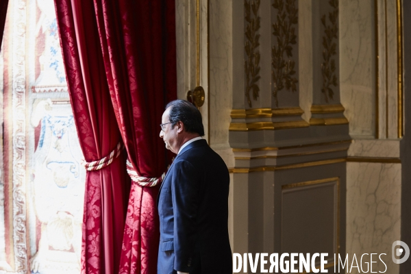 Elysée , conseil de defense et allocution de François Hollande