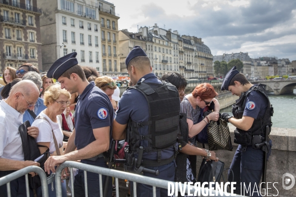 Attentat de Saint-Etienne-du-Rouvray : cérémonie à Notre-Dame