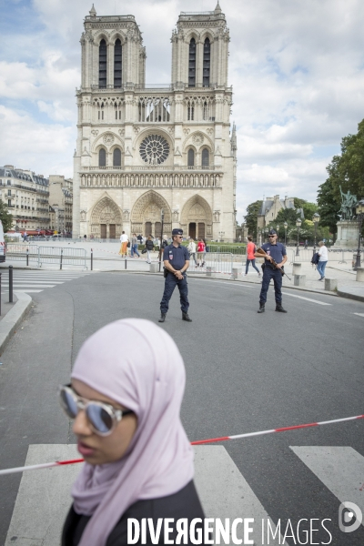 Attentat de Saint-Etienne-du-Rouvray : cérémonie à Notre-Dame