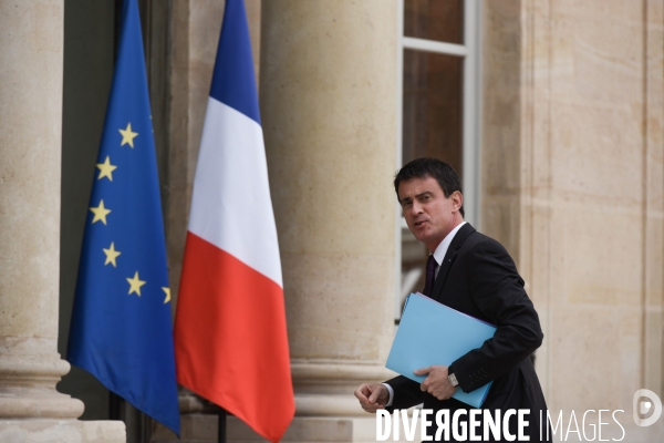 François Hollande reçoit les chefs de partis politiques après le Brexit