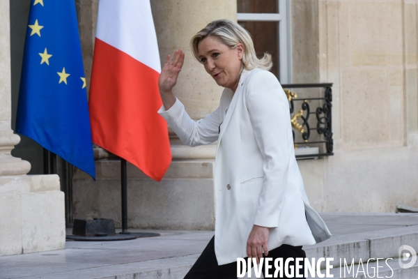 François Hollande reçoit les chefs de partis politiques après le Brexit