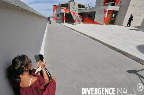 Felice Varini A ciel ouvert au Corbusier