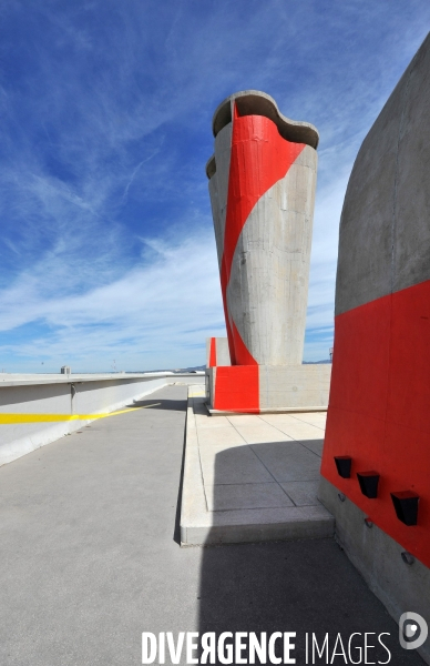 Felice Varini A ciel ouvert au Corbusier