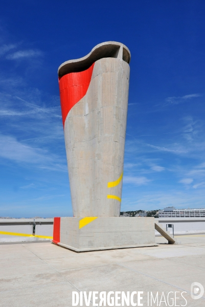 Felice Varini A ciel ouvert au Corbusier