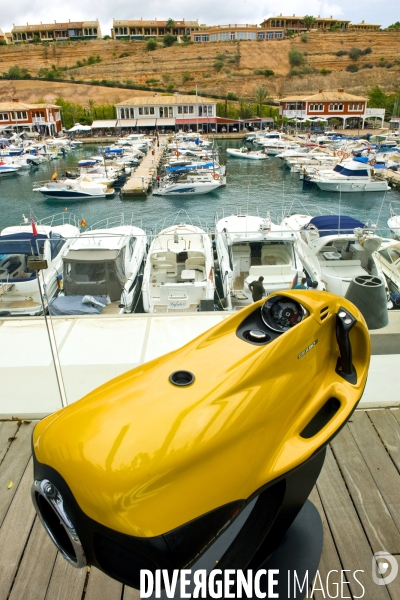 Porto Adriano, sur l ile de Palma de Majorque, une marina de luxe concue par Philippe Starck