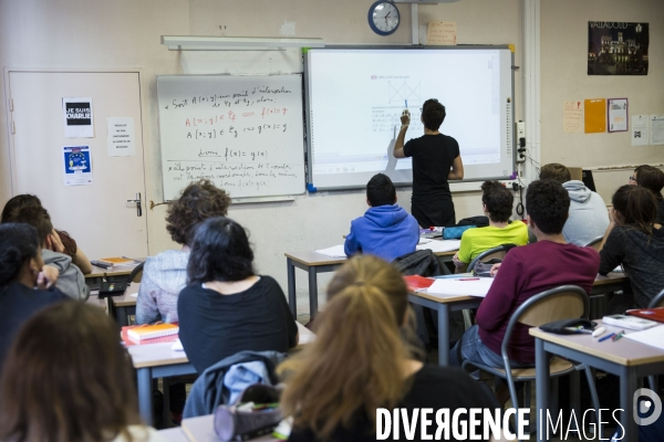 Illustration dans des lycées et collèges d Île de France