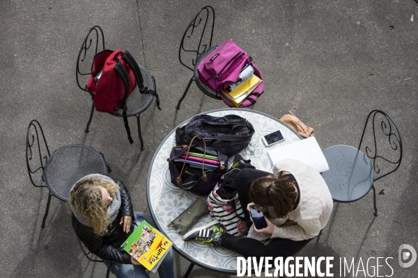 Illustration dans des lycées et collèges d Île de France