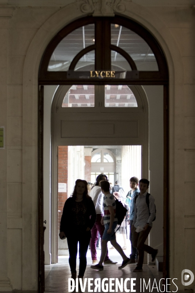 Illustration dans des lycées et collèges d Île de France