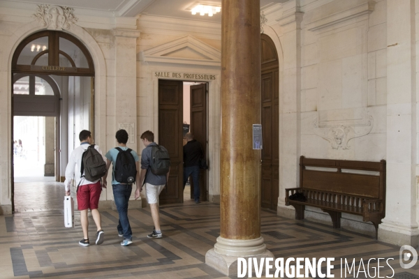 Illustration dans des lycées et collèges d Île de France