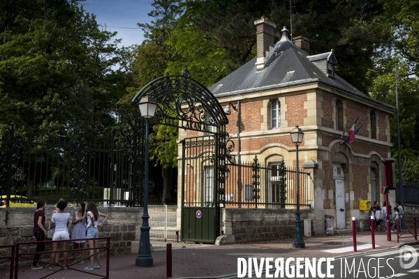 Illustration dans des lycées et collèges d Île de France