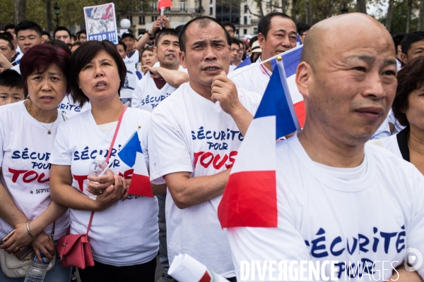 Manifestation  Sécurité pour tous   organisée par 60 associations des chinois de France, place de la République.