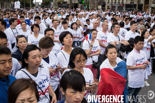 Manifestation  Sécurité pour tous   organisée par 60 associations des chinois de France, place de la République.