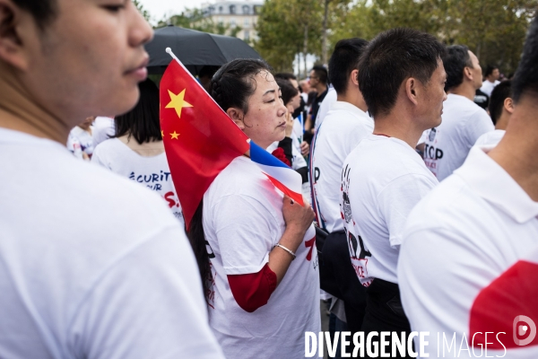 Manifestation  Sécurité pour tous   organisée par 60 associations des chinois de France, place de la République.