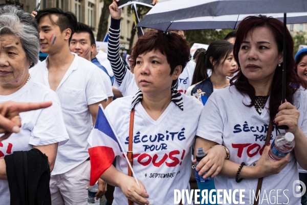 Manifestation  Sécurité pour tous   organisée par 60 associations des chinois de France, place de la République.