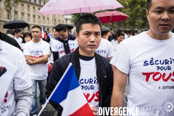 Manifestation  Sécurité pour tous   organisée par 60 associations des chinois de France, place de la République.