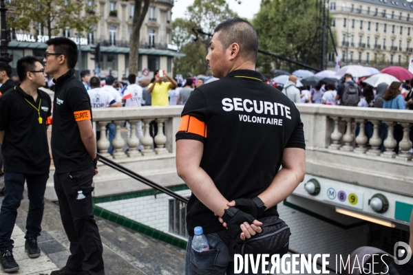 Manifestation  Sécurité pour tous   organisée par 60 associations des chinois de France, place de la République.