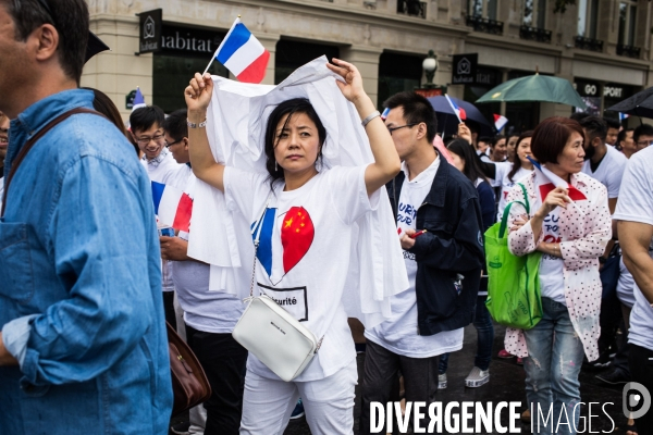 Manifestation  Sécurité pour tous   organisée par 60 associations des chinois de France, place de la République.