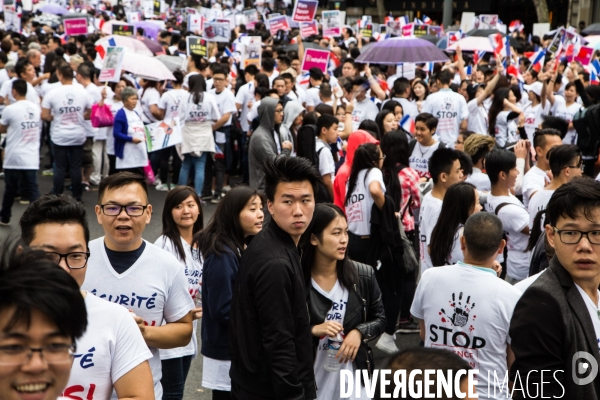 Manifestation  Sécurité pour tous   organisée par 60 associations des chinois de France, place de la République.