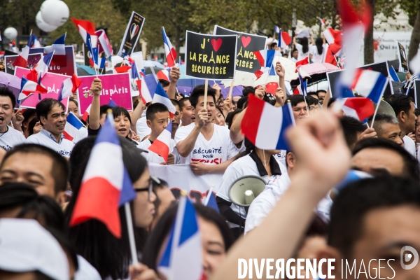 Manifestation  Sécurité pour tous   organisée par 60 associations des chinois de France, place de la République.