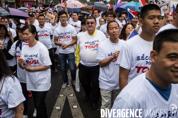 Manifestation  Sécurité pour tous   organisée par 60 associations des chinois de France, place de la République.