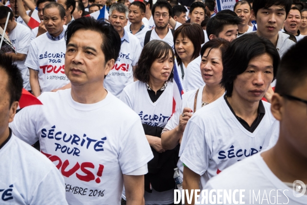 Manifestation  Sécurité pour tous   organisée par 60 associations des chinois de France, place de la République.