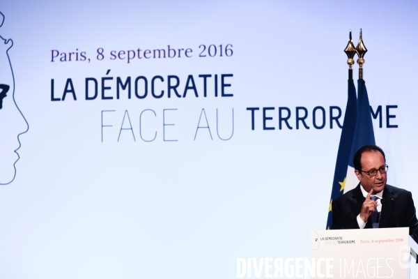 François Hollande salle Wagram.  La démocratie face au terrorisme 