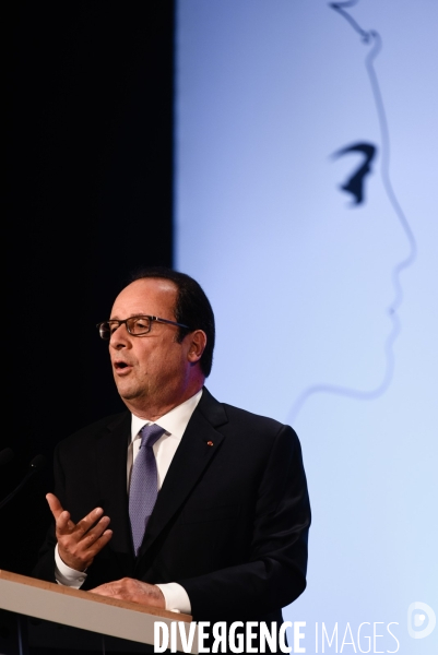 François Hollande salle Wagram.  La démocratie face au terrorisme 