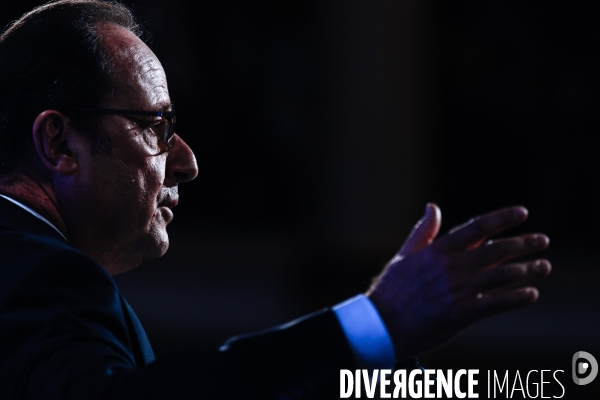 François Hollande salle Wagram.  La démocratie face au terrorisme 