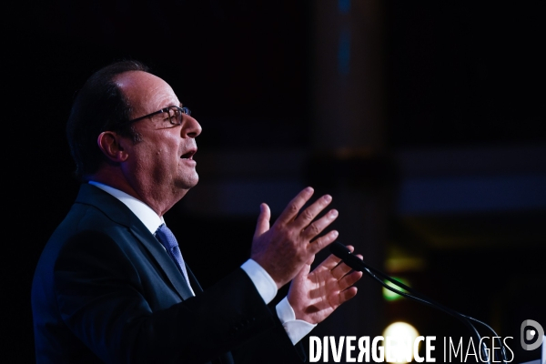 François Hollande salle Wagram.  La démocratie face au terrorisme 