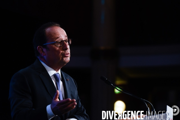 François Hollande salle Wagram.  La démocratie face au terrorisme 