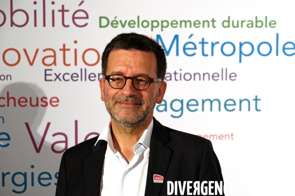 Projet urbain d amenagement sur un site ferroviaire de six hectares dans le 12 eme arrondisssement.Portrait de Benoit Quignon, dg SNCF Immobilier