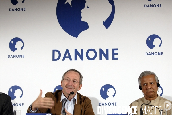 Franck Riboud PDG de Danone et Mohammad Yunus, prix Nobel de la paix 2006