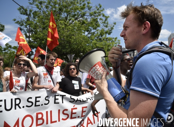 Mobilisation de la jeunesse contre le projet de la loi Travail El Khomri. Confrontation avec la police. Youth and El Khomeri law.