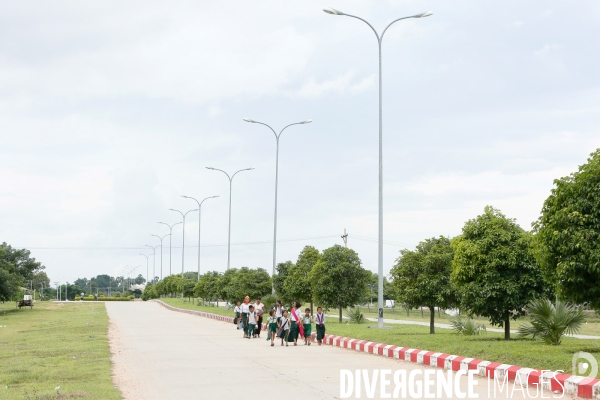 Naypyidaw ( Birmanie ) ville fantôme ou presque