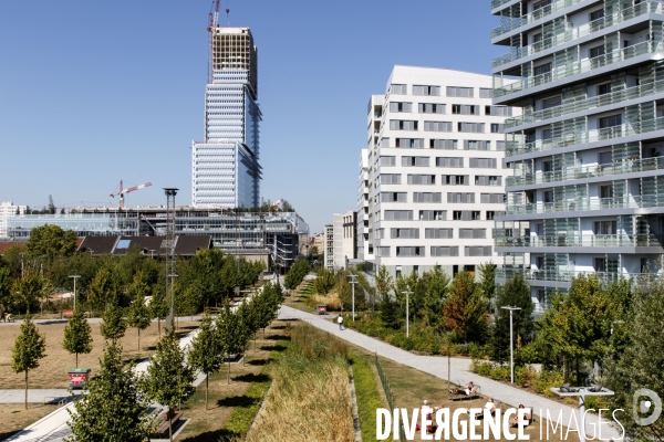 Sur le chantier du nouveau Palais de Justice dans le nord de Paris, à coté du nouveau quartier des Batignolles