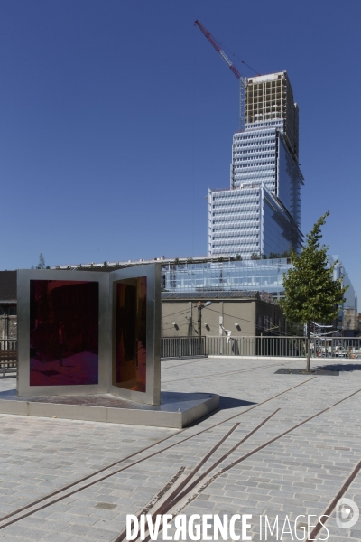 Sur le chantier du nouveau Palais de Justice dans le nord de Paris, à coté du nouveau quartier des Batignolles