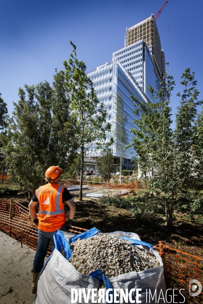 Sur le chantier du nouveau Palais de Justice dans le nord de Paris, à coté du nouveau quartier des Batignolles