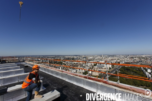 Sur le chantier du nouveau Palais de Justice dans le nord de Paris, à coté du nouveau quartier des Batignolles