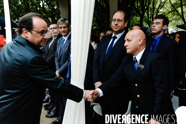 François Hollande préside la cérémonie d hommage aux victimes du terrorisme