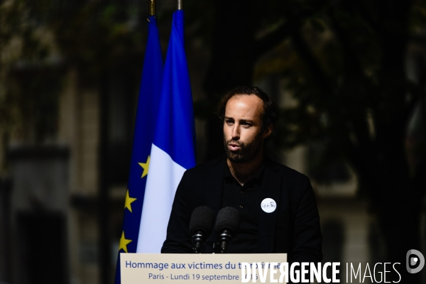 François Hollande préside la cérémonie d hommage aux victimes du terrorisme