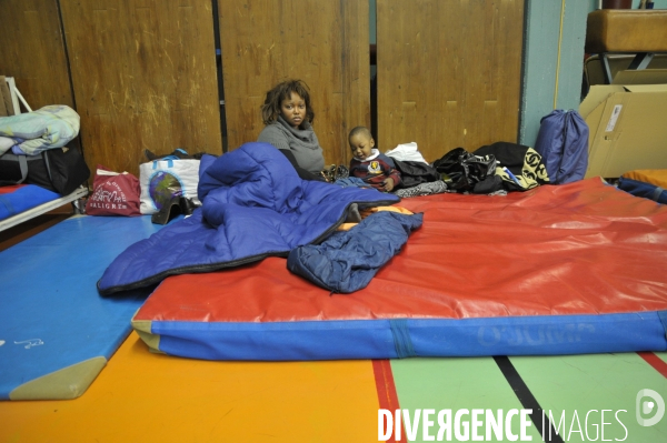 Le DAL (Droit au logement) au gymnase Saint Merri à Paris