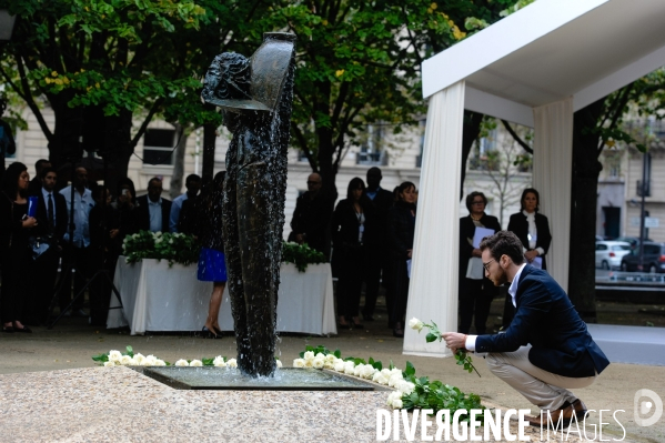 François Hollande préside la cérémonie d hommage aux victimes du terrorisme