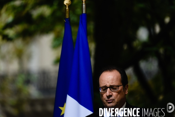 François Hollande préside la cérémonie d hommage aux victimes du terrorisme