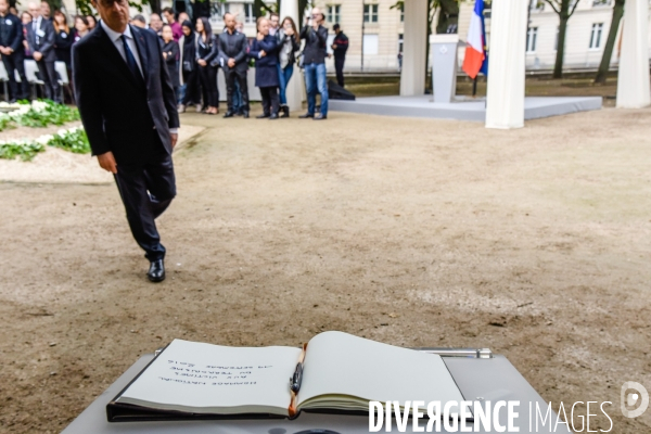 François Hollande préside la cérémonie d hommage aux victimes du terrorisme
