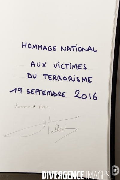 François Hollande préside la cérémonie d hommage aux victimes du terrorisme