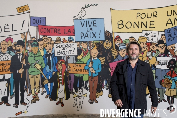 Le réalisateur Bruno Podalydès dans l expo consacrée à Hergé et Tintin au Grand Palais