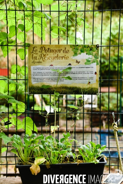 La Recyclerie, bar, restaurant, ferme et atelier de réparation à la Porte de Clignancourt