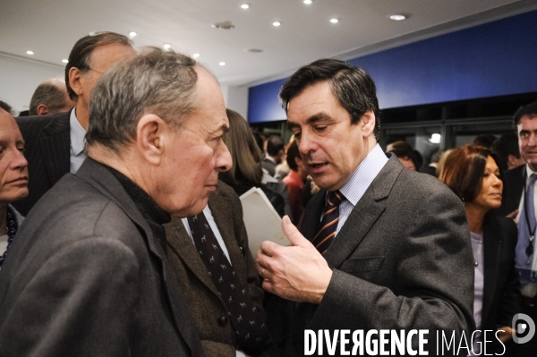 Francois FILLON, 1er ministre, rencontre avec Michel ROCARD lors de sa visite au Parlement europeen de Strasbourg, 19 fevrier 2008