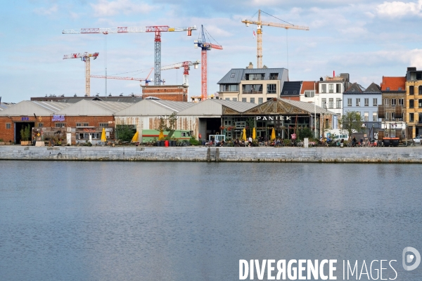 Anvers.Les docks dans le quartier d Eilandje en complete renovation urbaine