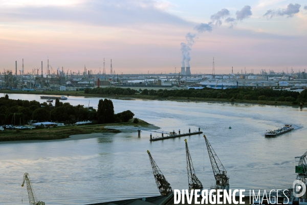 Le port d Anvers et la revitalisation de ses docks